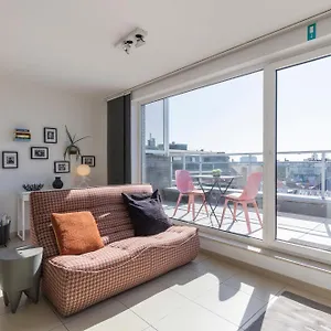 Penthouse Bij Leopoldpark , Oostende België