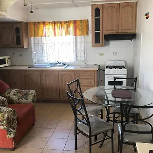 https://club-caribbean-court-apartments.comcaribbean.com