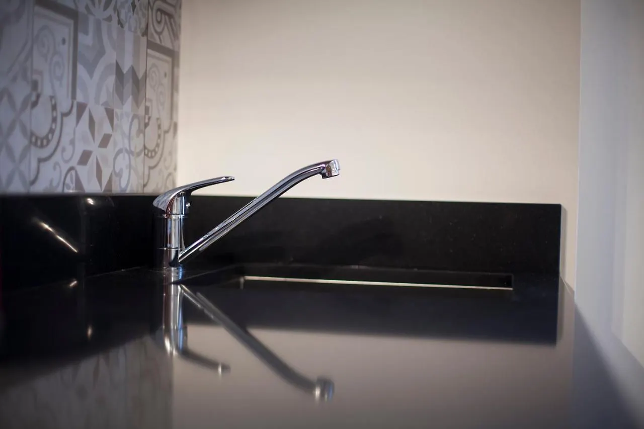 Luxury Suites Riverside Residence By Rikas Hotels Antwerp 0*,